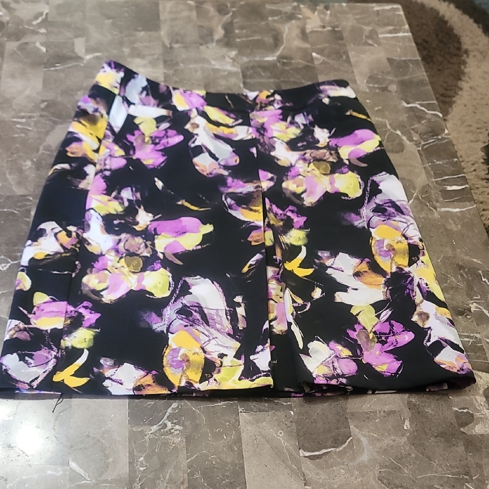 Liz Claiborne Black and Purple Floral Pencil Skirt